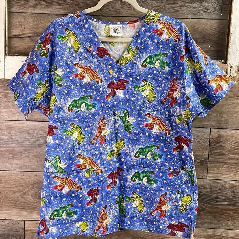 KNOT US Women’s Whimsical Flying Zebras Medical Scrub Top Size Medium Multicolor